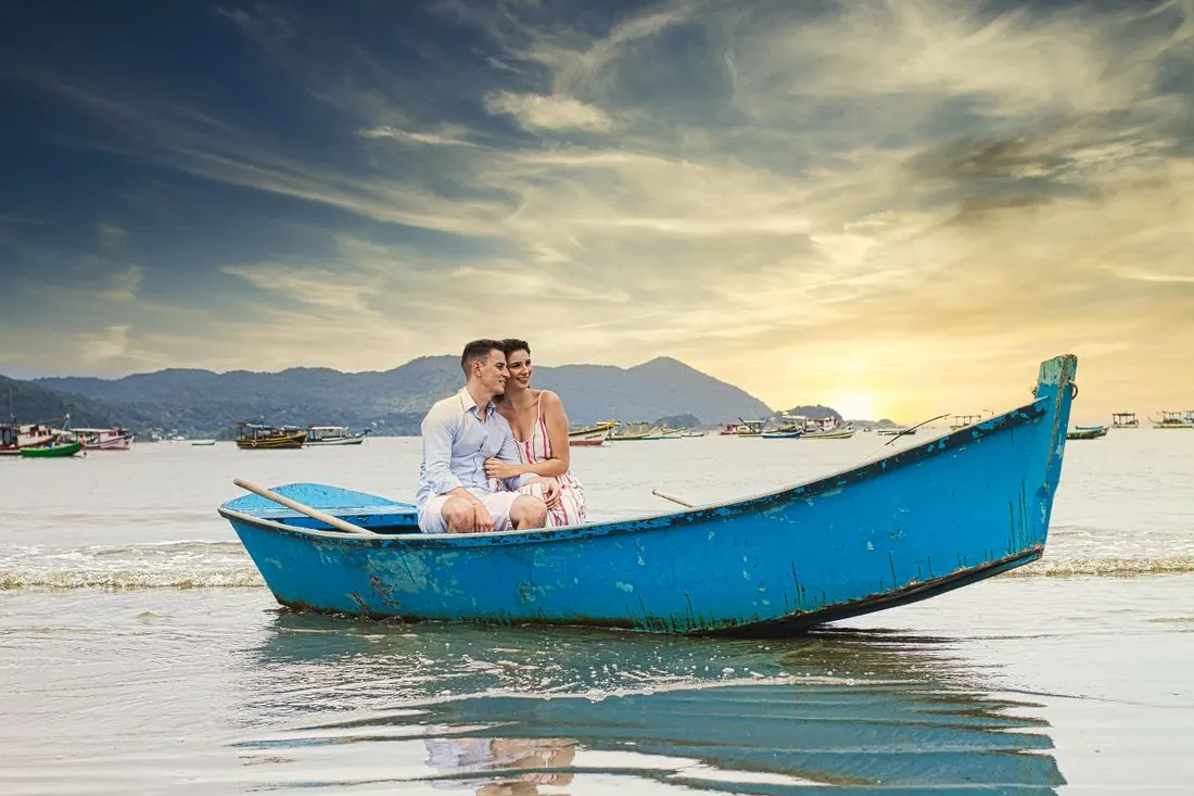 A couple on a romantic Kerala backwater cruise